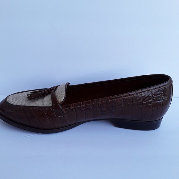 Etienne Aigner Classic Loafer with Tassel … - Picture 8 of 15